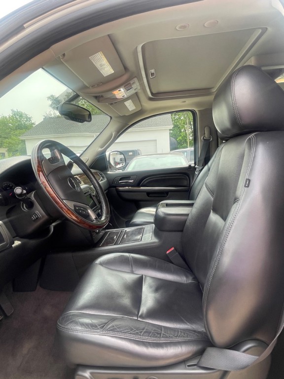 2011 GMC Yukon Image 10