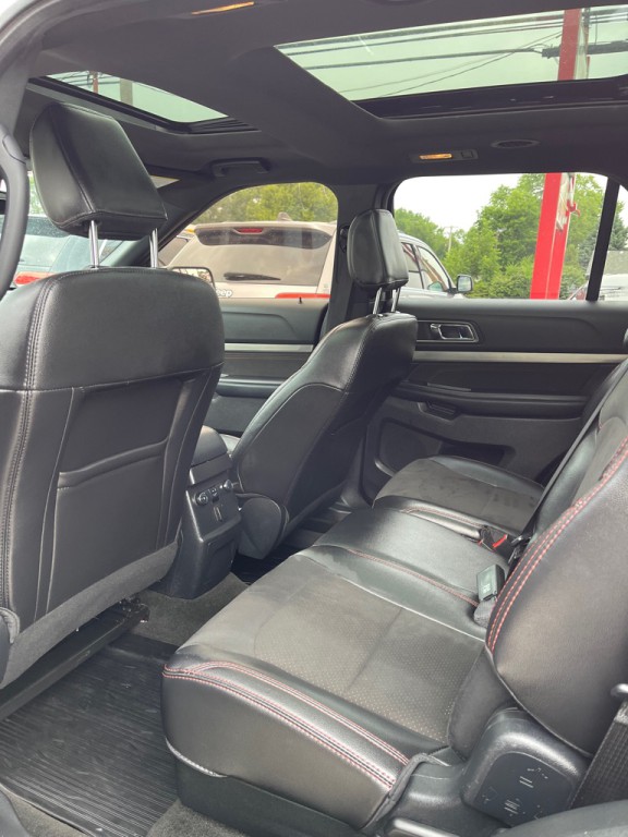 2018 Ford Explorer Image 8