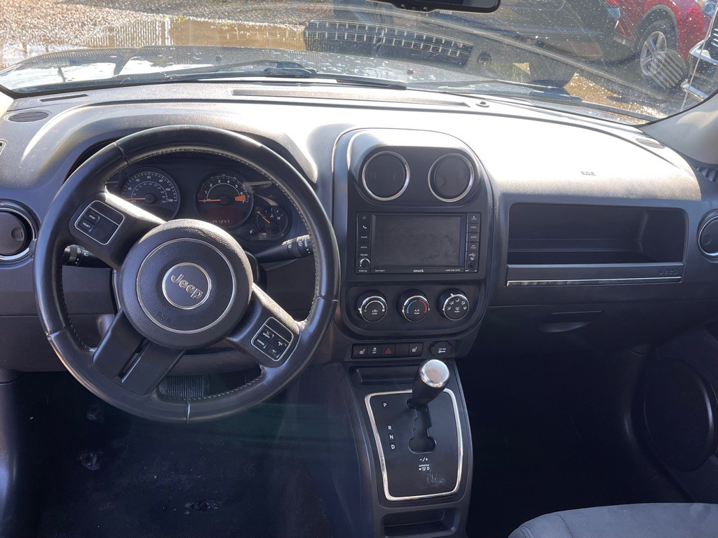 2016 Jeep Patriot Image 10