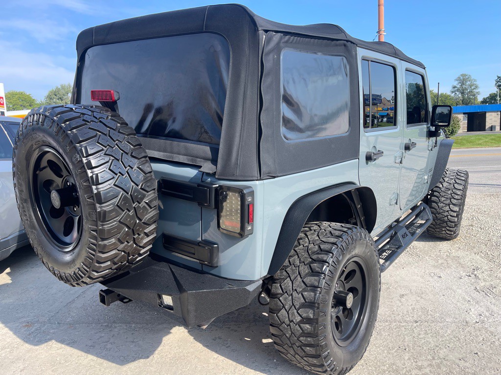 2014 Jeep Wrangler Unlimited Image 2