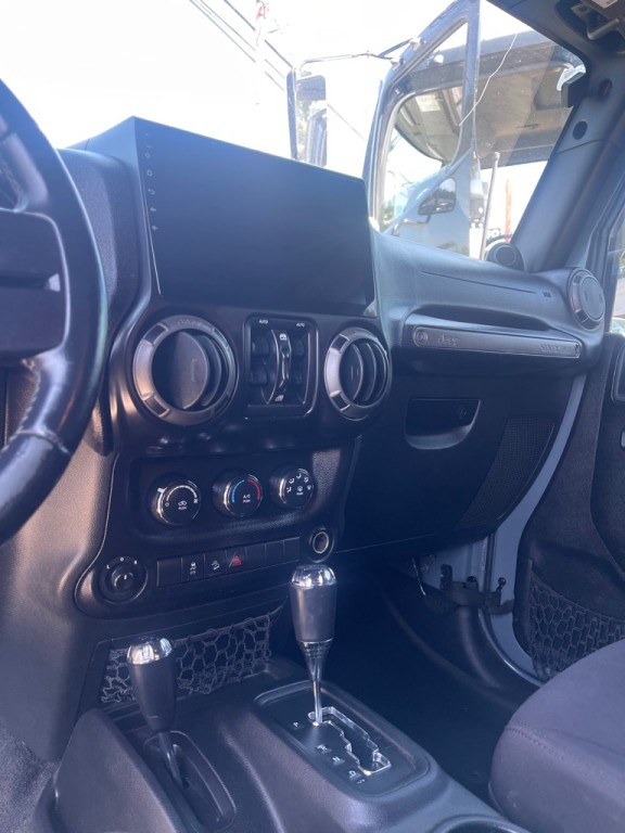 2014 Jeep Wrangler Unlimited Image 16