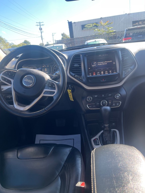 2017 Jeep Cherokee Image 17