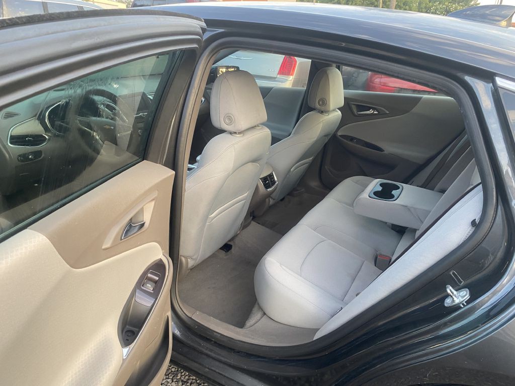 2016 Chevrolet Malibu Image 10