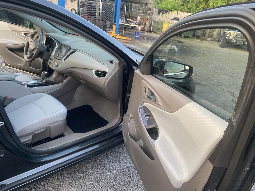 2016 Chevrolet Malibu Image 12