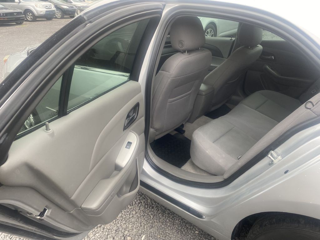 2014 Chevrolet Malibu Image 10