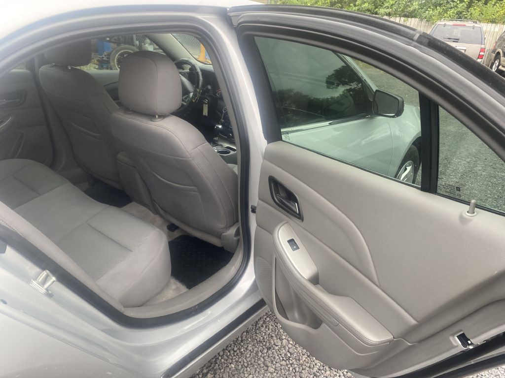 2014 Chevrolet Malibu Image 12