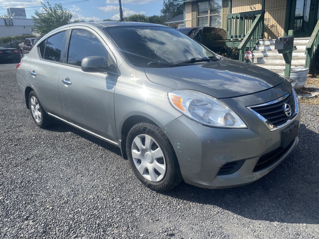 2014 Nissan Versa Image 3