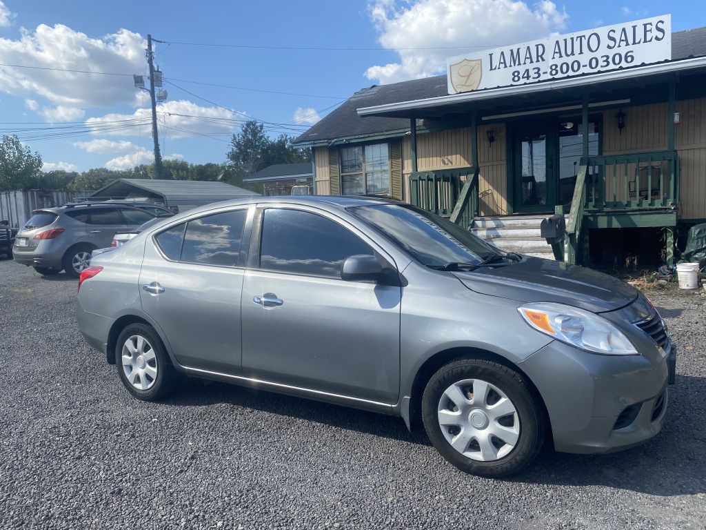 2014 Nissan Versa Image 4
