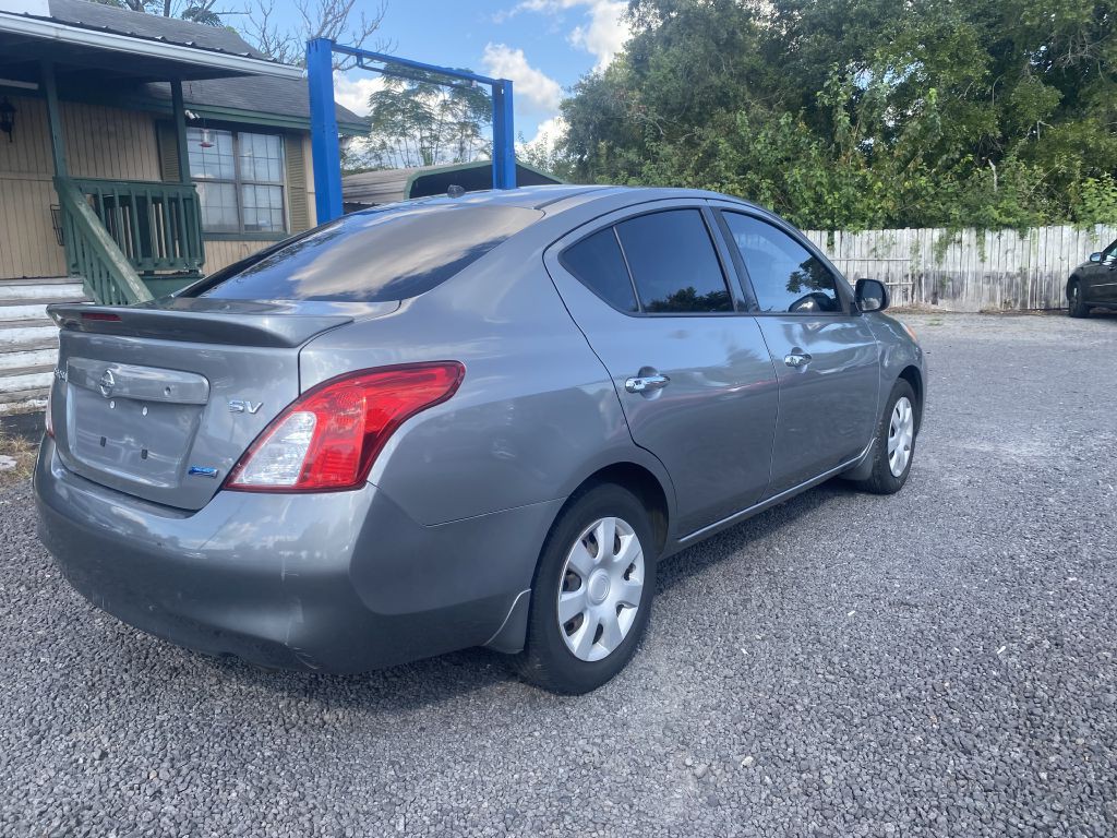 2014 Nissan Versa Image 5