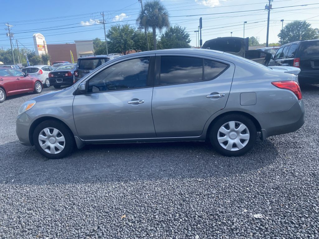 2014 Nissan Versa Image 8