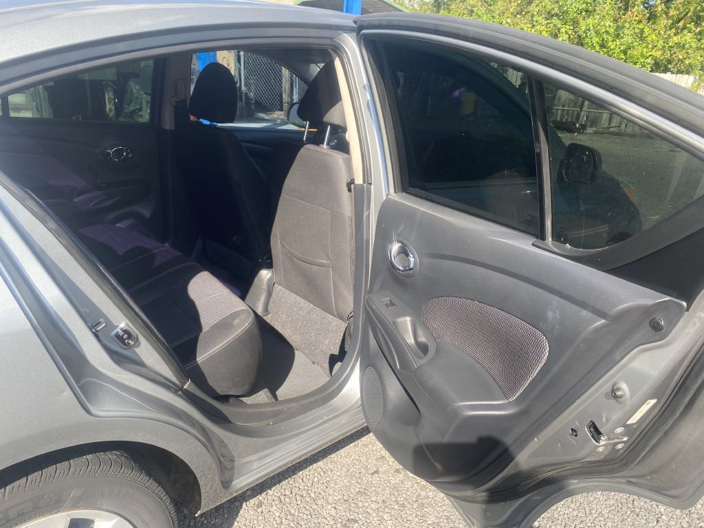 2014 Nissan Versa Image 13