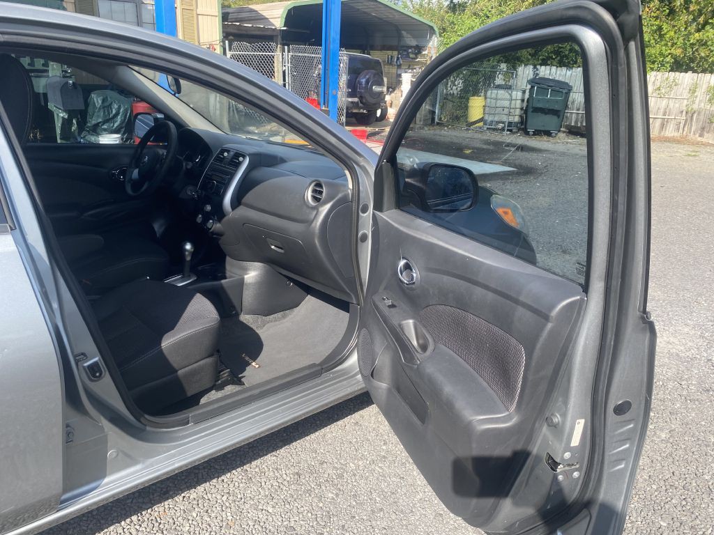 2014 Nissan Versa Image 14