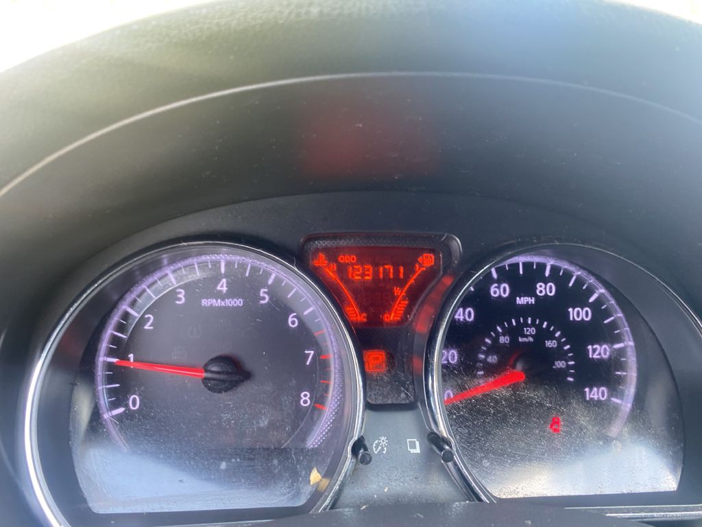 2014 Nissan Versa Image 16