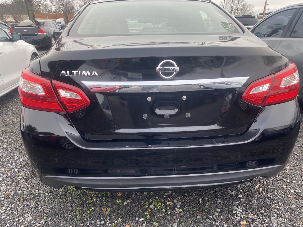 2017 Nissan Altima Image 5