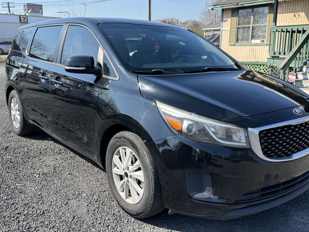 2017 Kia Sedona Image 3