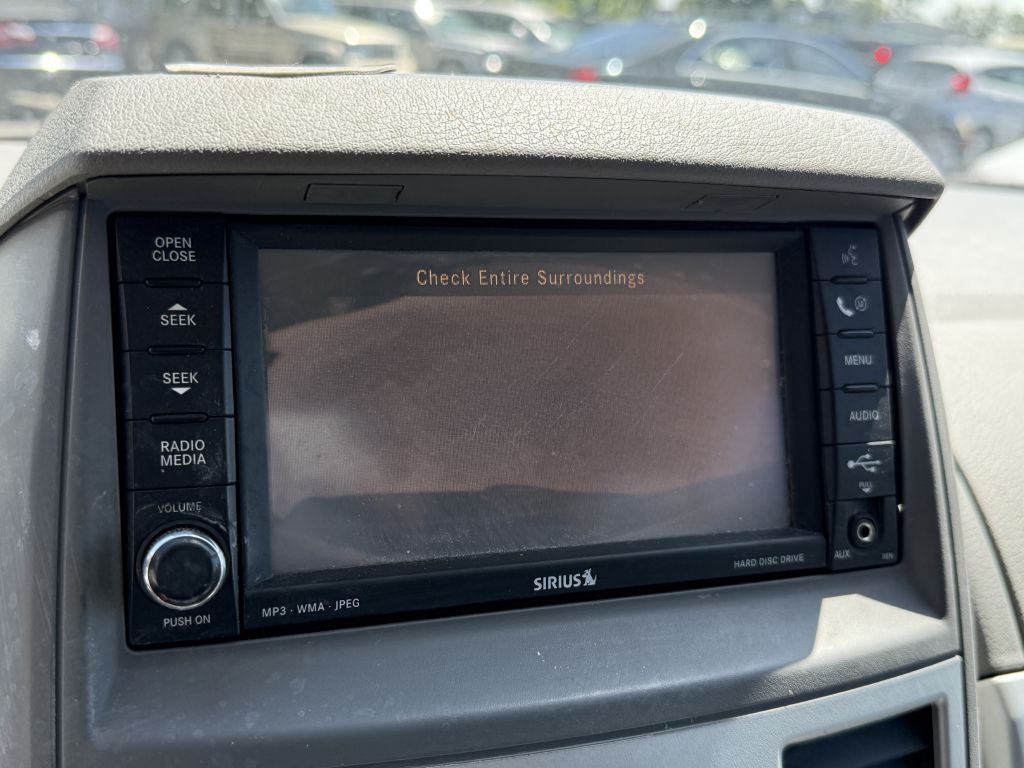 2008 Chrysler Town & Country Image 14