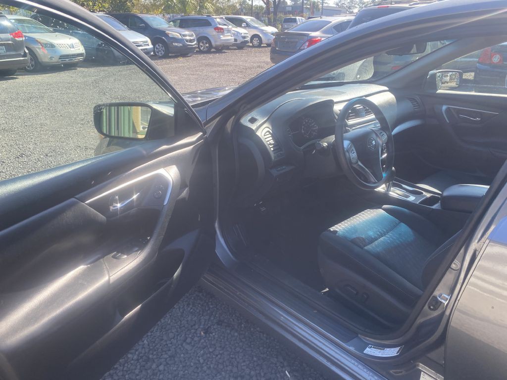 2018 Nissan Altima Image 7