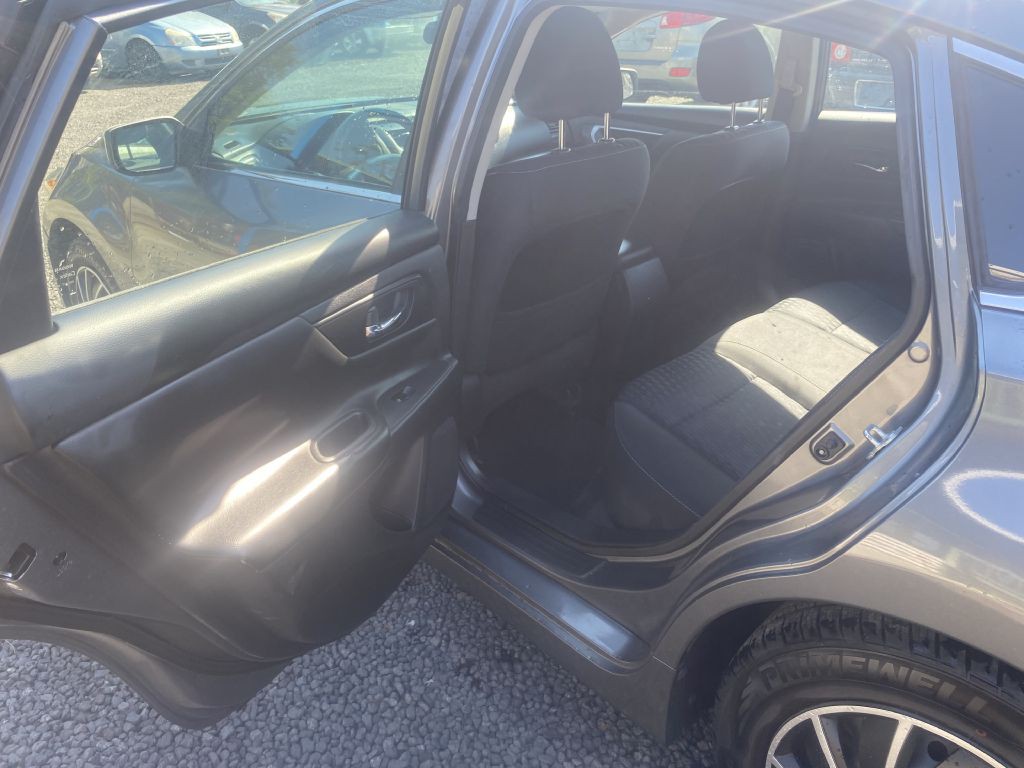 2018 Nissan Altima Image 8