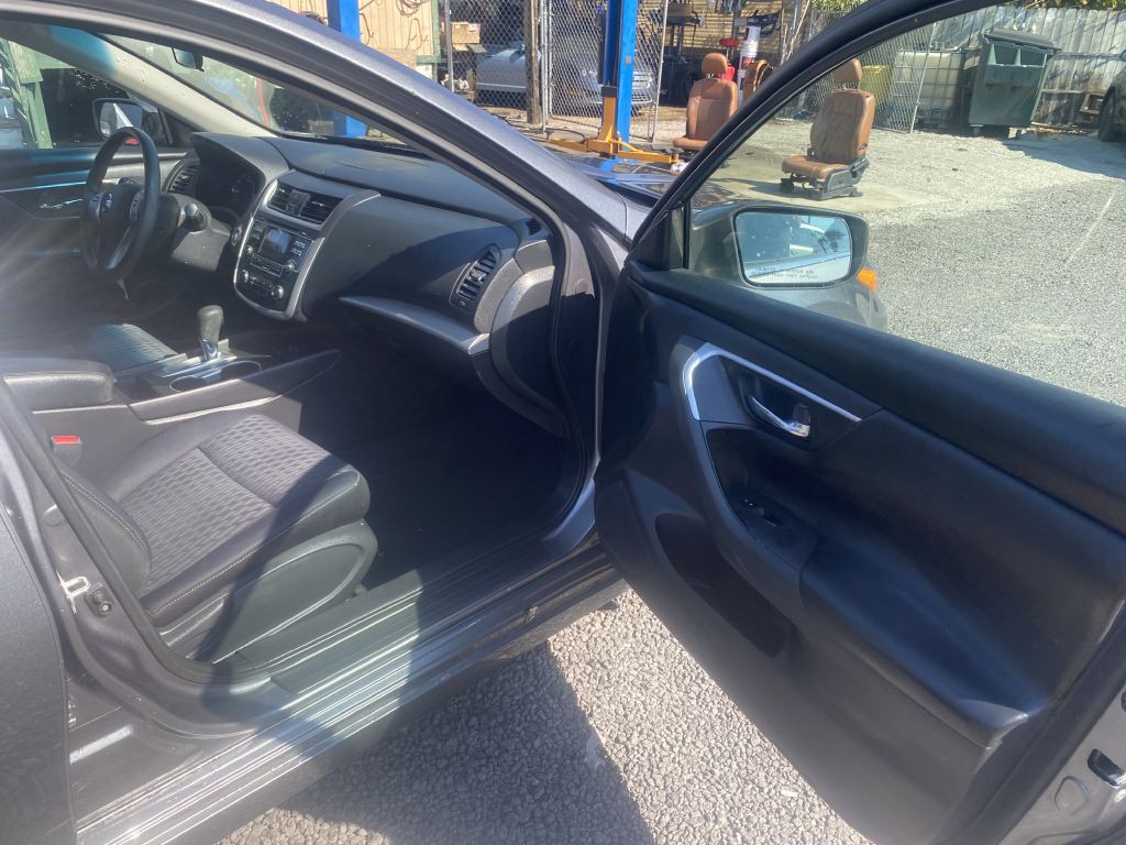 2018 Nissan Altima Image 9