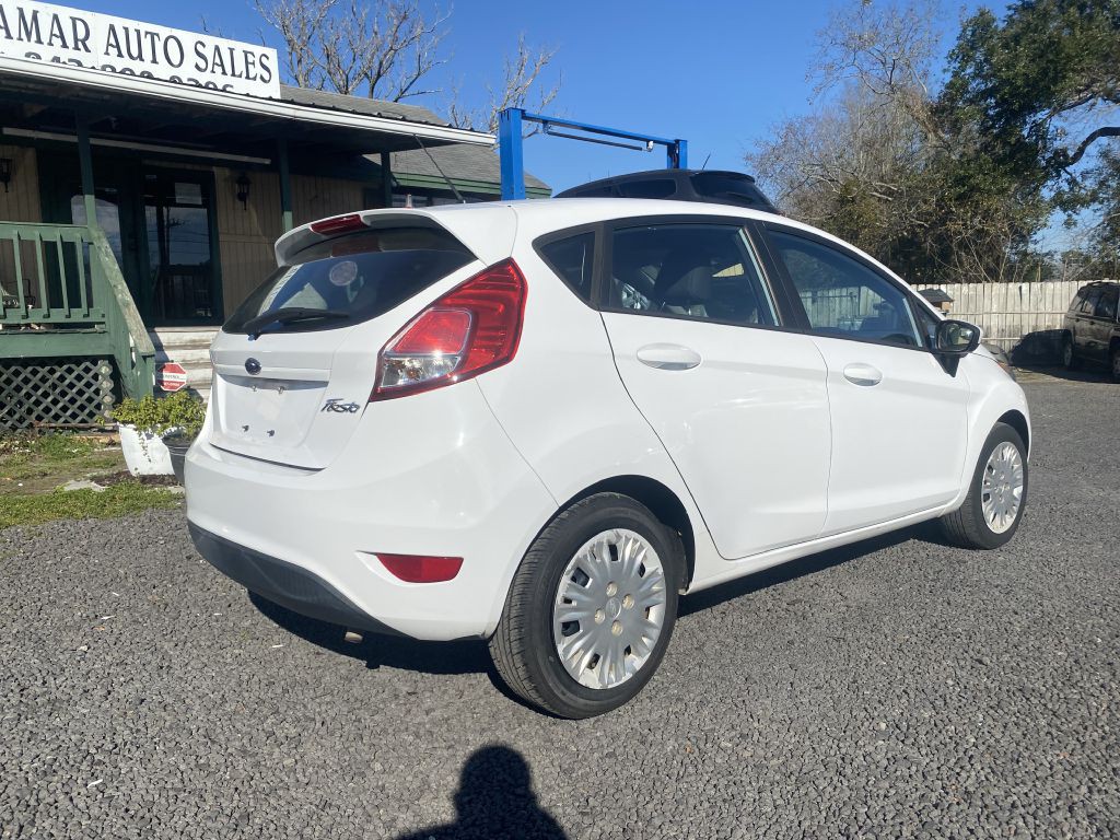 2017 Ford Fiesta Image 5