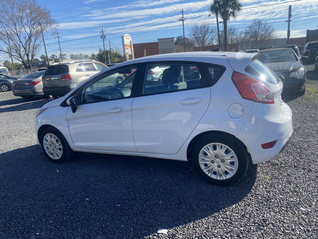 2017 Ford Fiesta Image 8