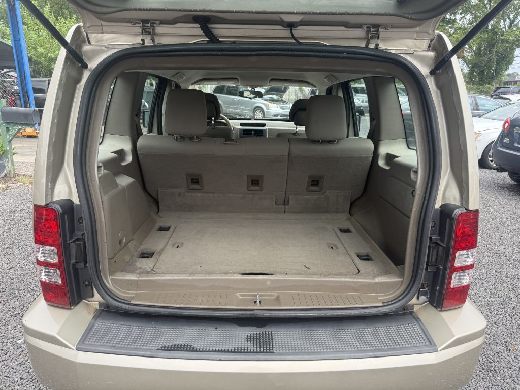 2010 Jeep Liberty Image 13