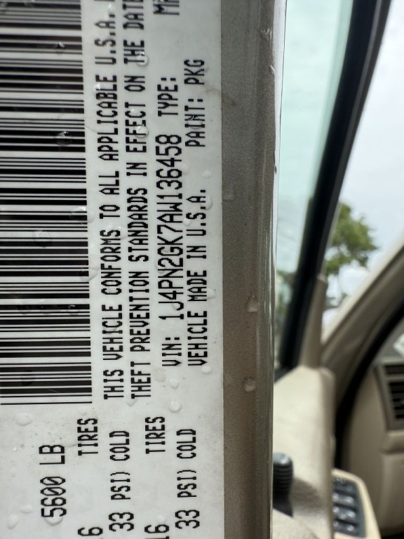 2010 Jeep Liberty Image 14