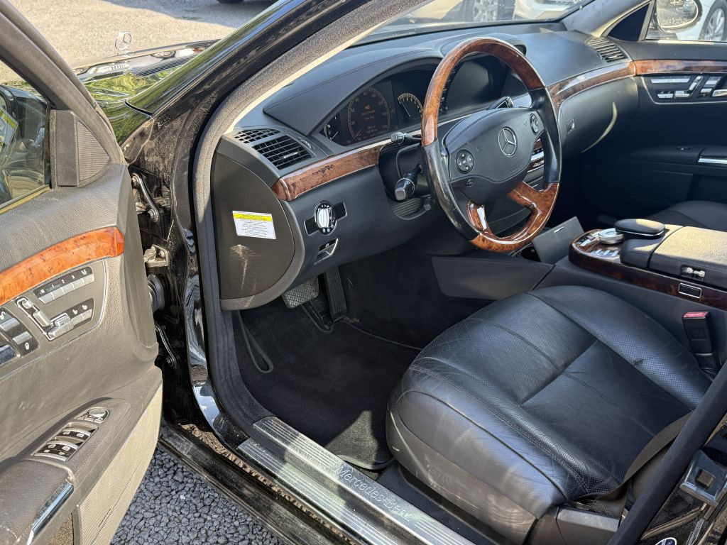 2009 Mercedes-Benz S-Class Image 8