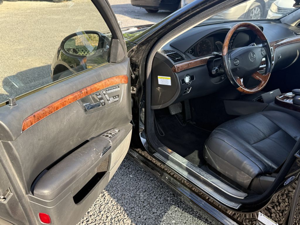 2009 Mercedes-Benz S-Class Image 9