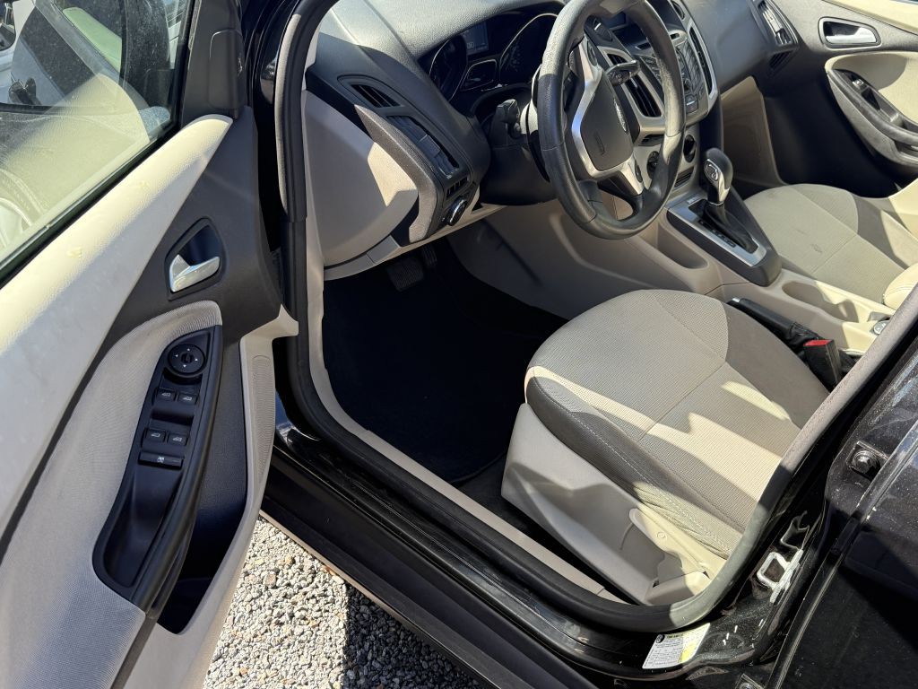 2014 Ford Focus Image 8