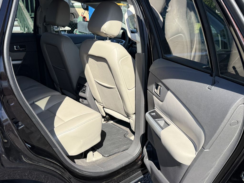 2013 Ford Edge Image 13