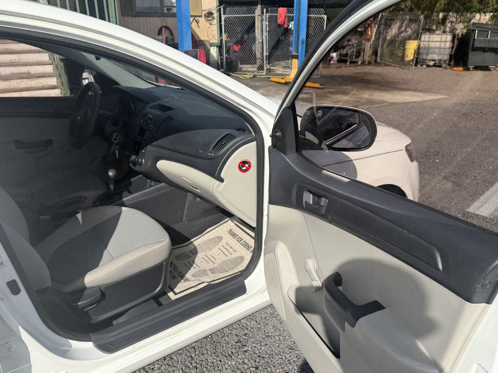 2010 Kia Forte Image 11