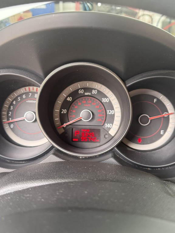 2010 Kia Forte Image 15