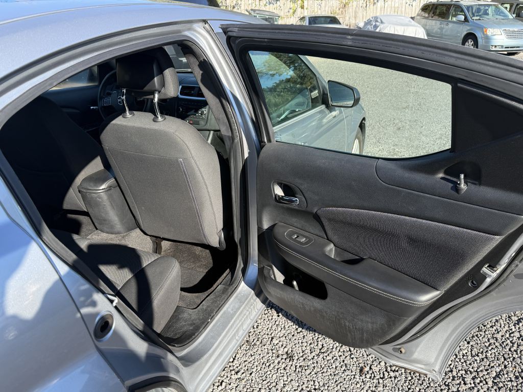 2013 Dodge Avenger Image 10