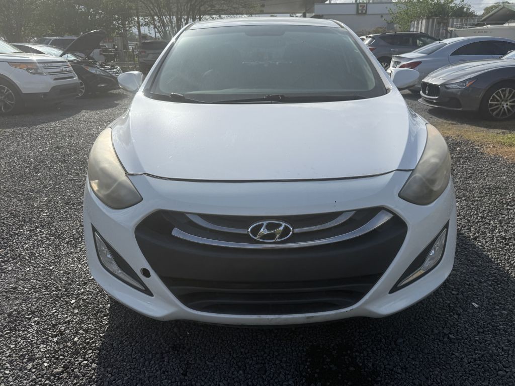2014 Hyundai Elantra Image 2