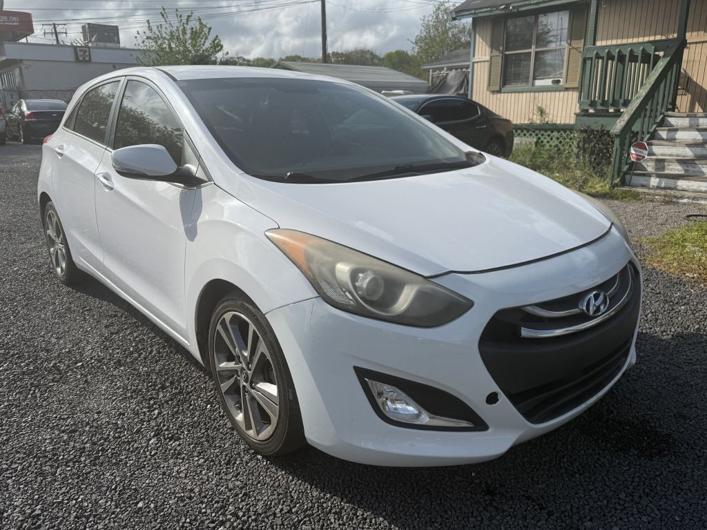2014 Hyundai Elantra Image 3