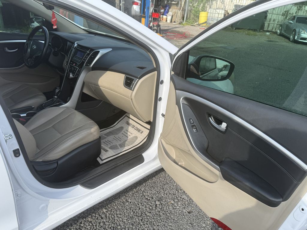 2014 Hyundai Elantra Image 12