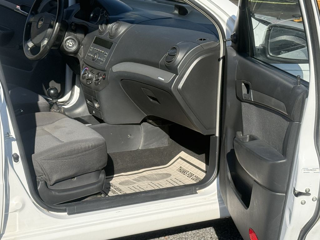 2009 Chevrolet Aveo Image 10