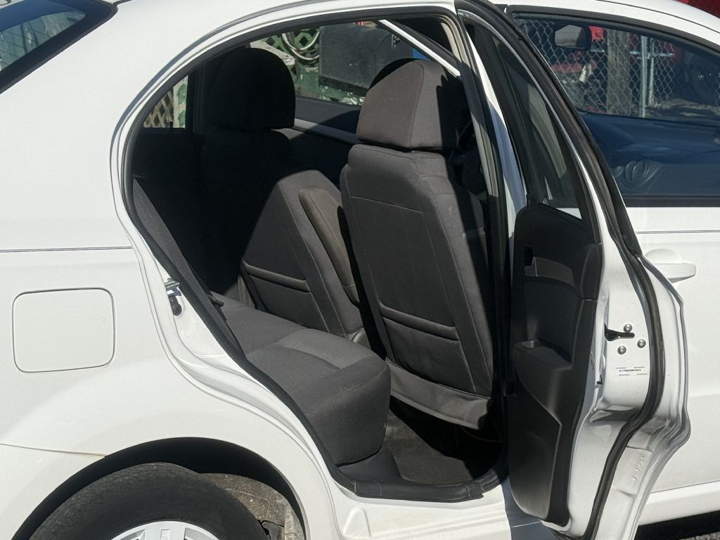 2009 Chevrolet Aveo Image 11