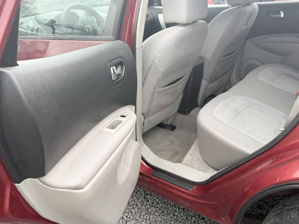 2013 Nissan Rogue Image 10