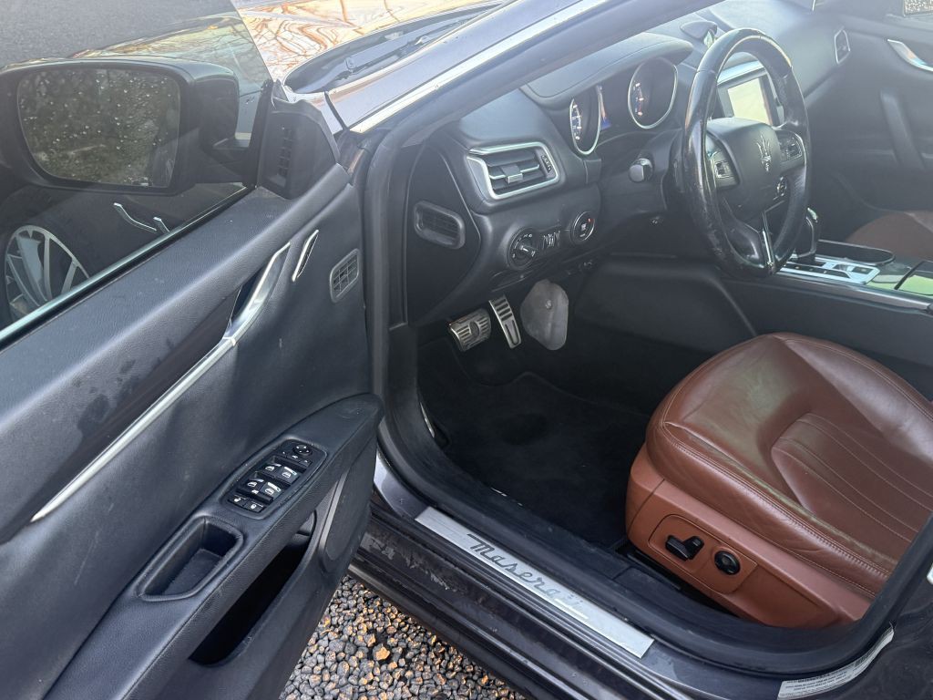 2015 Maserati Ghibli Image 9