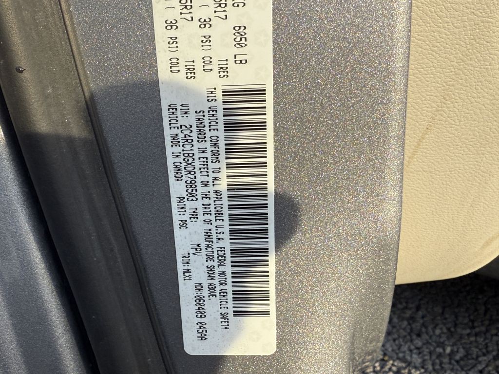 2013 Chrysler Town & Country Image 17