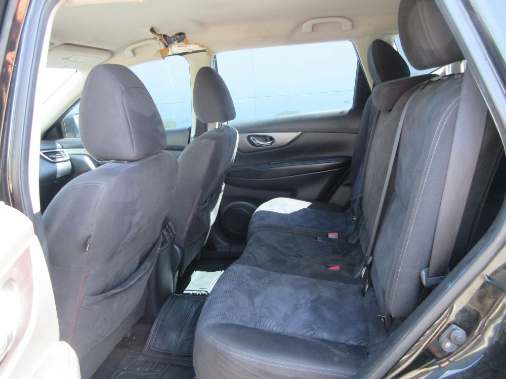 2015 Nissan Rogue Image 10