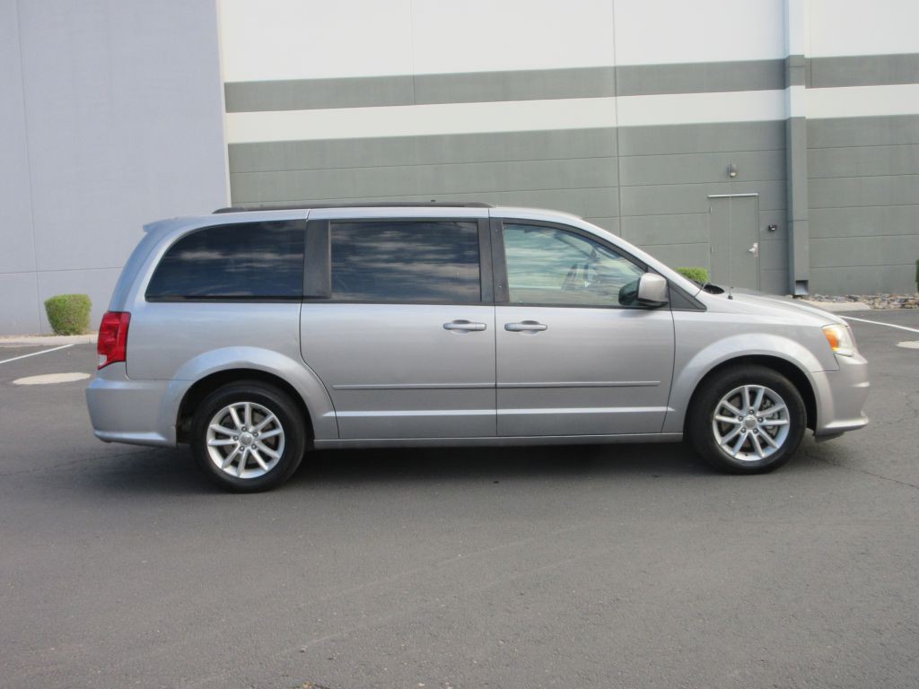 2015 Dodge Grand Caravan Image 2