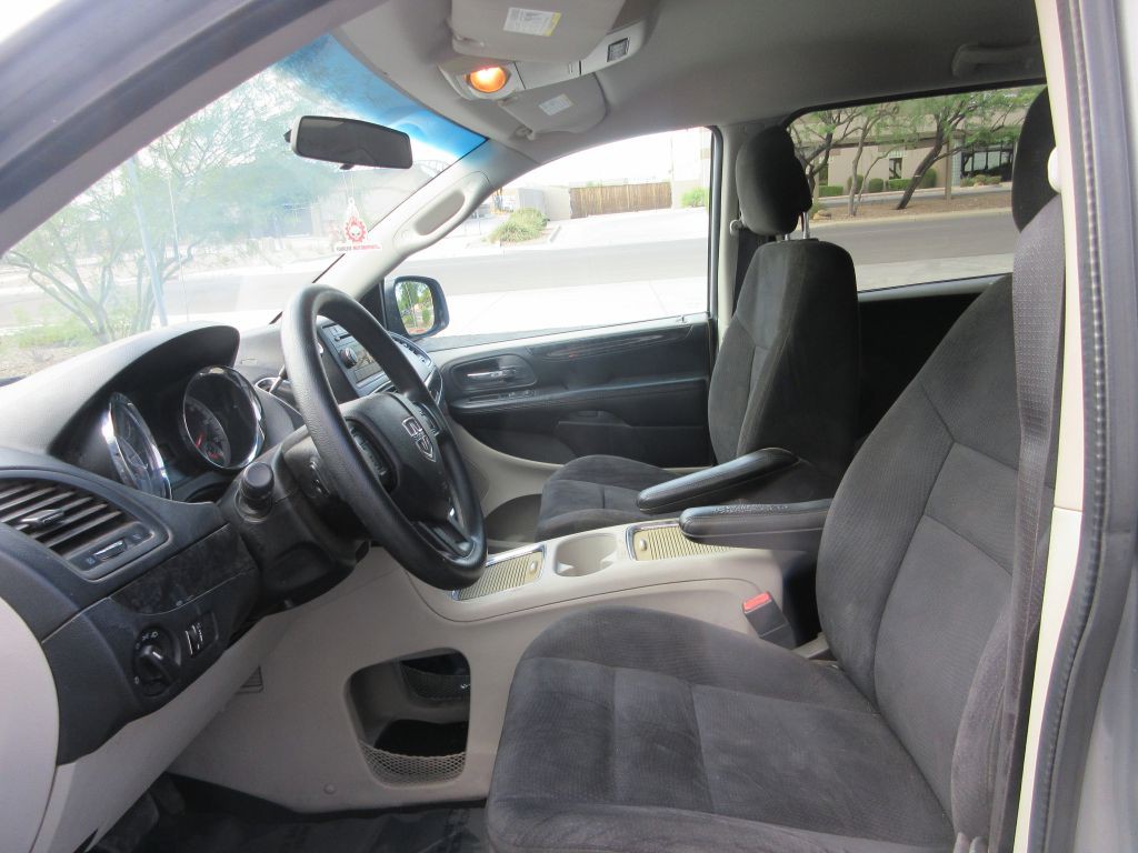 2015 Dodge Grand Caravan Image 9