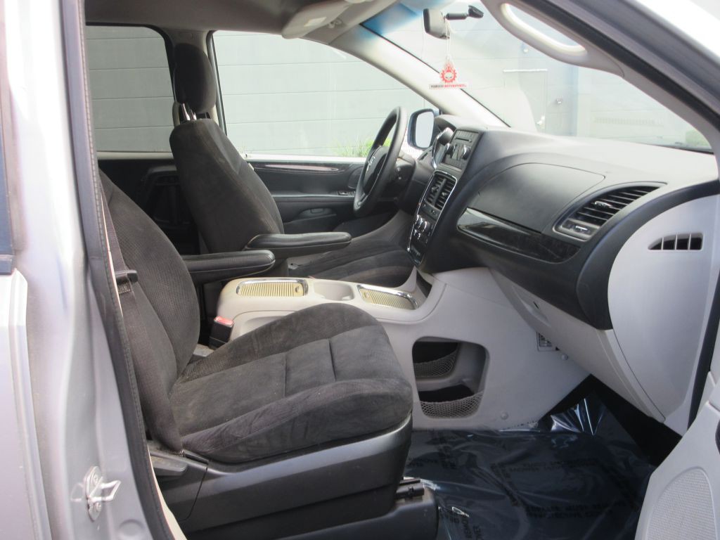 2015 Dodge Grand Caravan Image 14