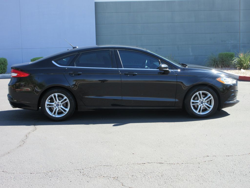 2018 Ford Fusion Image 2