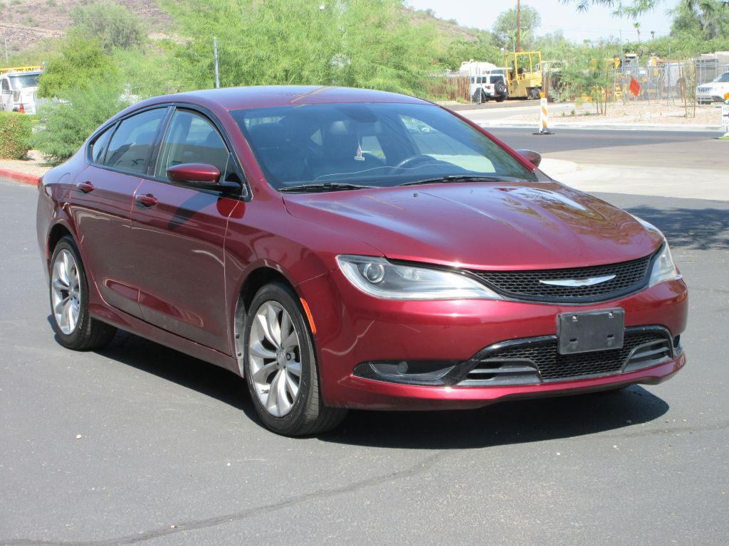 2015 Chrysler 200 Image 1
