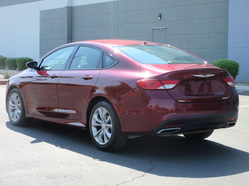 2015 Chrysler 200 Image 5