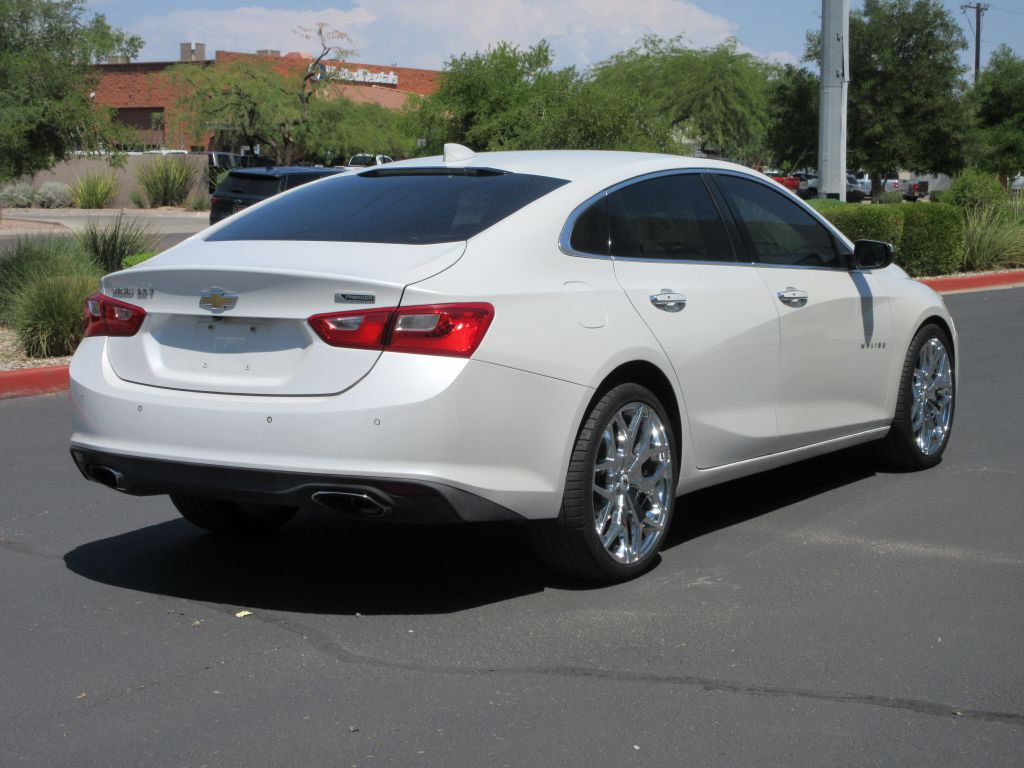 2016 Chevrolet Malibu Image 3
